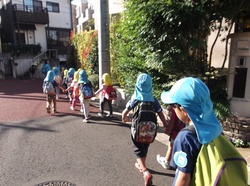 遠足歩き.jpg
